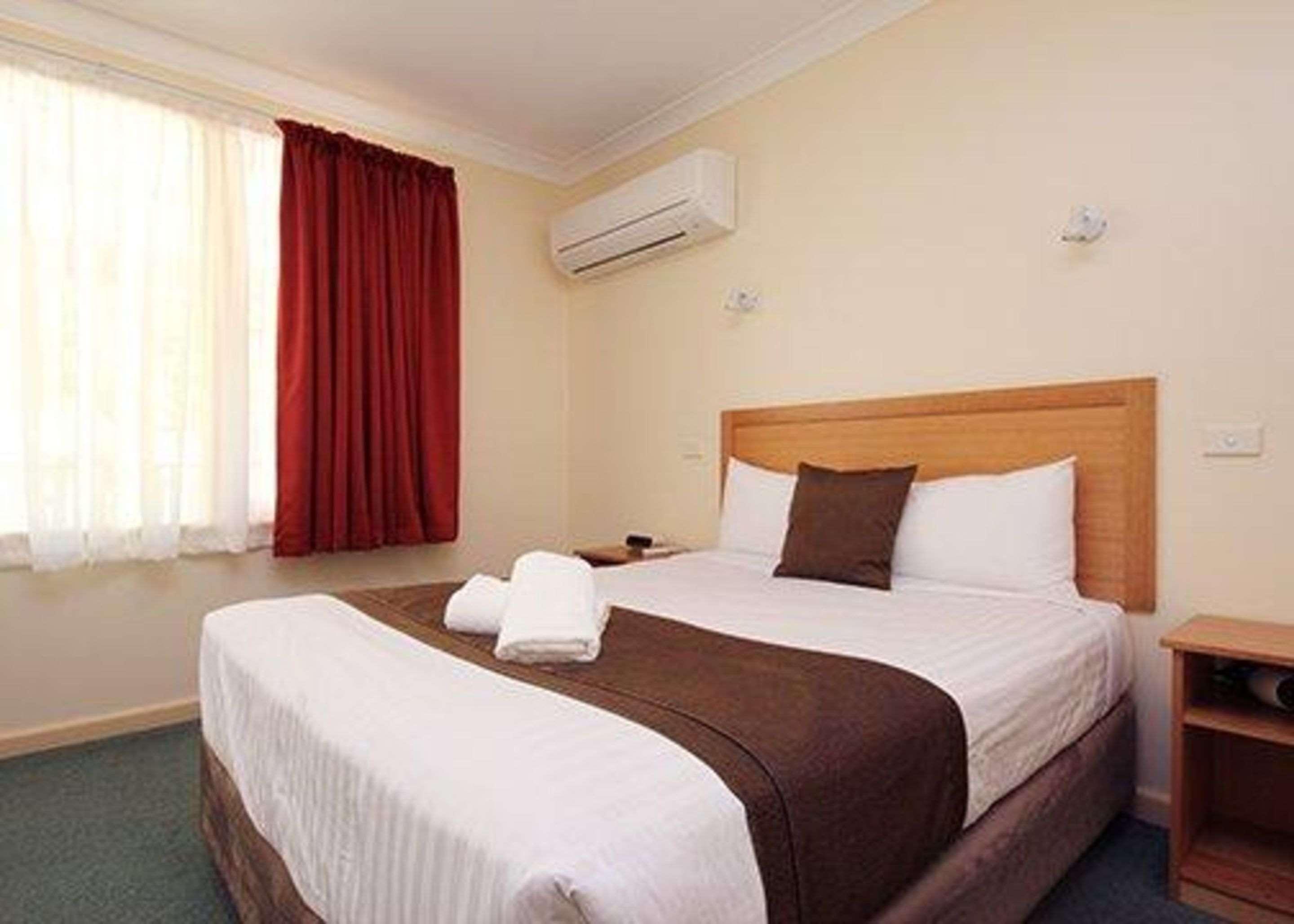 Quality Inn Γκράφτον Εξωτερικό φωτογραφία