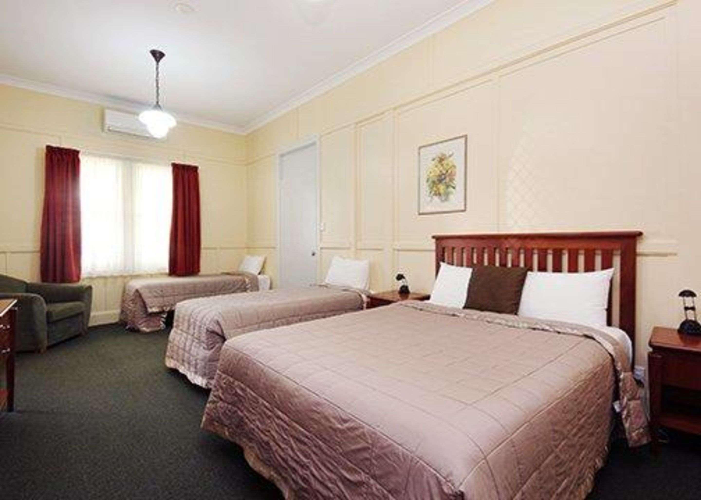 Quality Inn Γκράφτον Εξωτερικό φωτογραφία