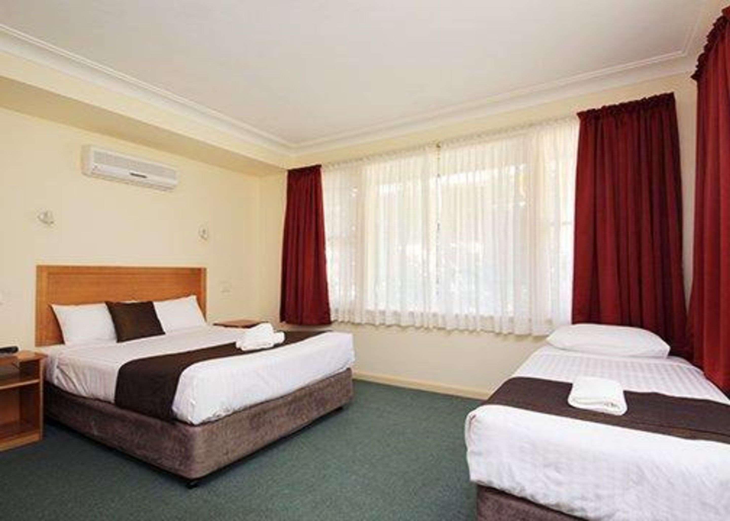 Quality Inn Γκράφτον Εξωτερικό φωτογραφία