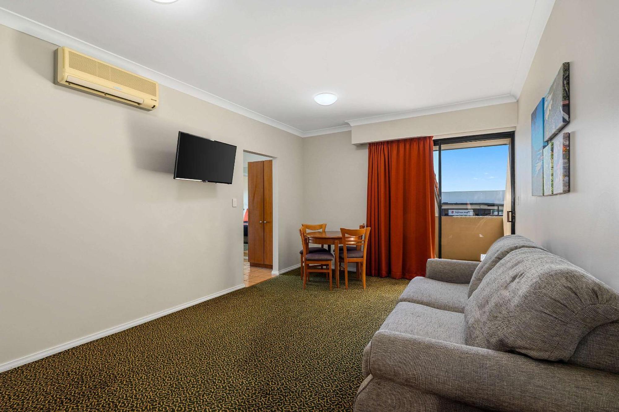 Quality Inn Γκράφτον Εξωτερικό φωτογραφία